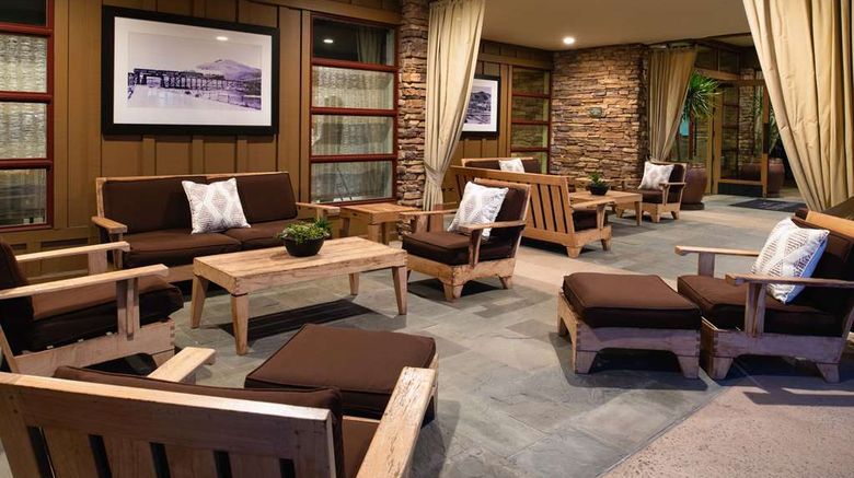 <b>Lodge at Tiburon Exterior</b>. Images powered by <a href="https://iceportal.shijigroup.com/" title="IcePortal" target="_blank">IcePortal</a>.
