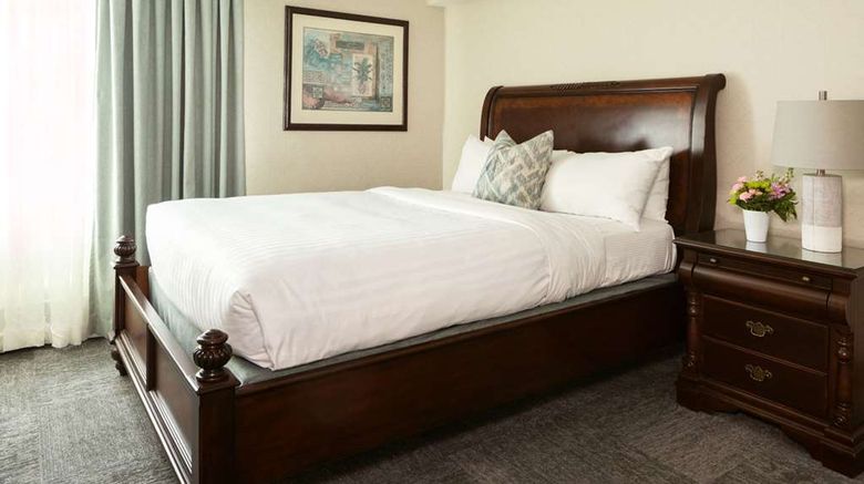 <b>The Waterside Inn Room</b>. Images powered by <a href="https://iceportal.shijigroup.com/" title="IcePortal" target="_blank">IcePortal</a>.