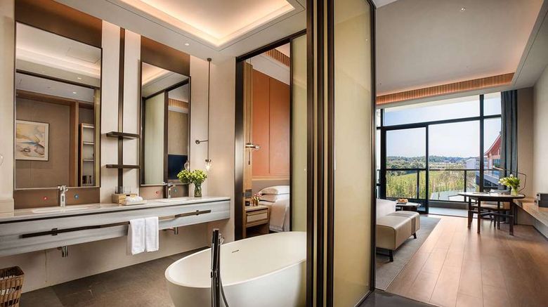 <b>Wyndham Grand Plaza Royale Xiangai Room</b>. Images powered by <a href="https://iceportal.shijigroup.com/" title="IcePortal" target="_blank">IcePortal</a>.