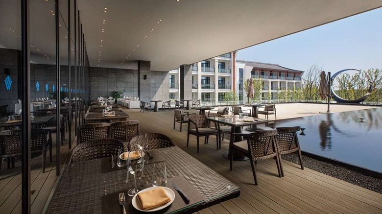 <b>Wyndham Grand Plaza Royale Xiangai Restaurant</b>. Images powered by <a href="https://iceportal.shijigroup.com/" title="IcePortal" target="_blank">IcePortal</a>.