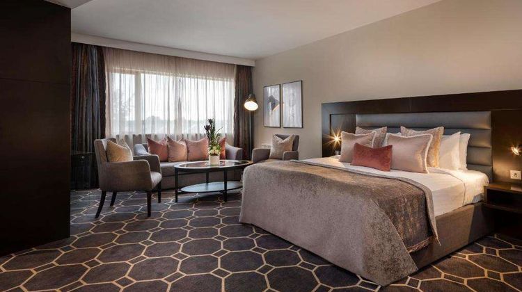 Athlone Springs Suite