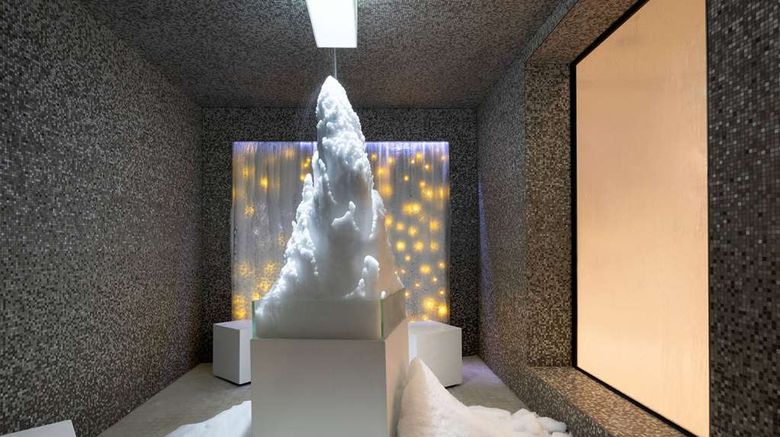 <b>Dolce by Wyndham Versailles Health</b>. Images powered by <a href="https://iceportal.shijigroup.com/" title="IcePortal" target="_blank">IcePortal</a>.