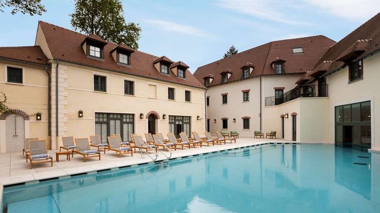 <b>Dolce by Wyndham Versailles Pool</b>. Images powered by <a href="https://iceportal.shijigroup.com/" title="IcePortal" target="_blank">IcePortal</a>.