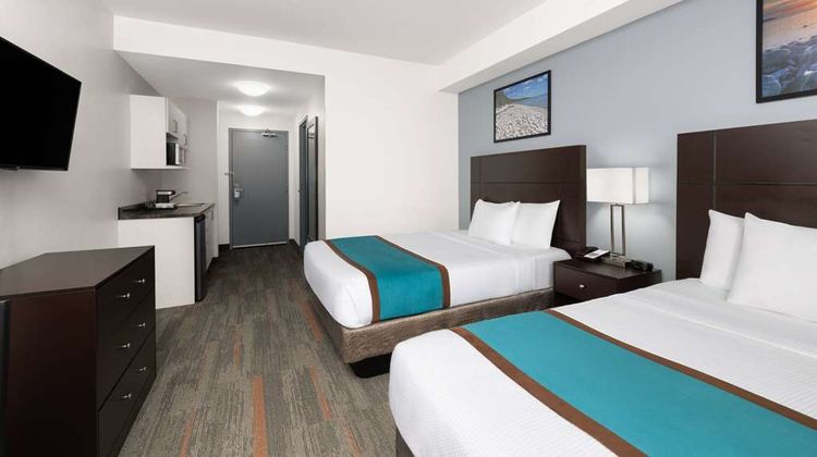 Travelodge by Wyndham Marathon Room