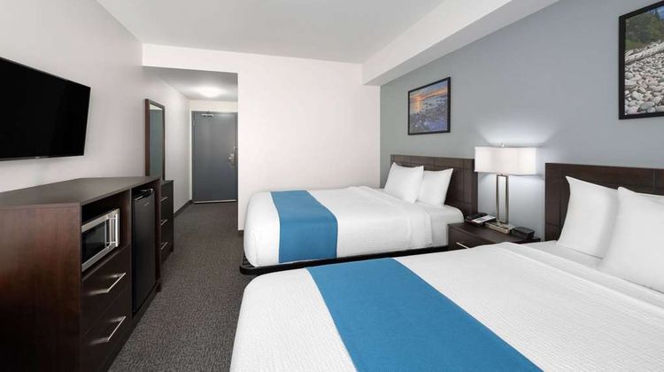 Travelodge by Wyndham Marathon Room
