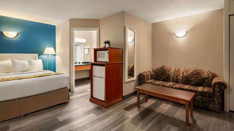 <b>Baymont by Wyndham Hinton Room</b>. Images powered by <a href="https://iceportal.shijigroup.com/" title="IcePortal" target="_blank">IcePortal</a>.