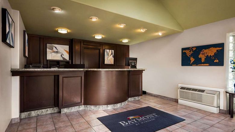 <b>Baymont by Wyndham Hinton Lobby</b>. Images powered by <a href="https://iceportal.shijigroup.com/" title="IcePortal" target="_blank">IcePortal</a>.