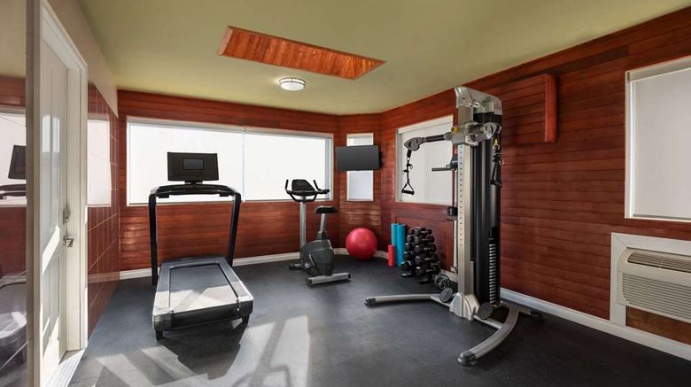 <b>Baymont by Wyndham Hinton Health</b>. Images powered by <a href="https://iceportal.shijigroup.com/" title="IcePortal" target="_blank">IcePortal</a>.