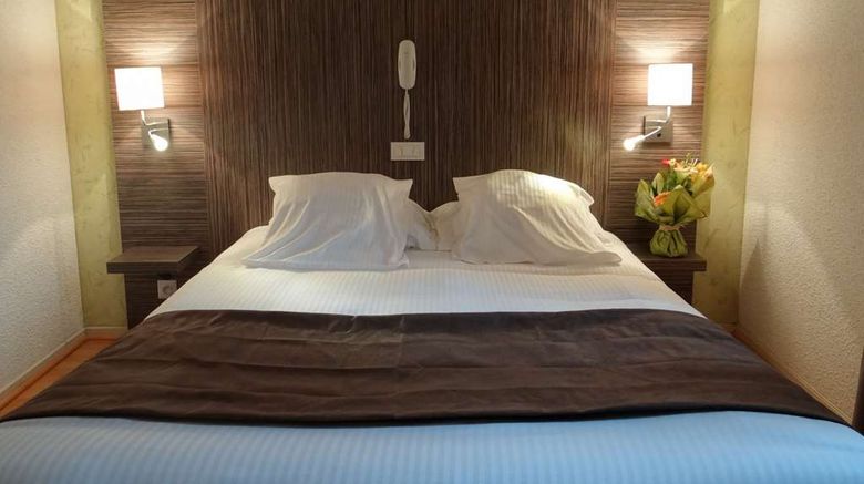 <b>Hotel des Thermes Room</b>. Images powered by <a href="https://iceportal.shijigroup.com/" title="IcePortal" target="_blank">IcePortal</a>.