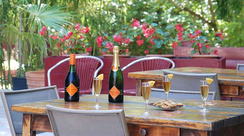 <b>Hotel des Thermes Restaurant</b>. Images powered by <a href="https://iceportal.shijigroup.com/" title="IcePortal" target="_blank">IcePortal</a>.