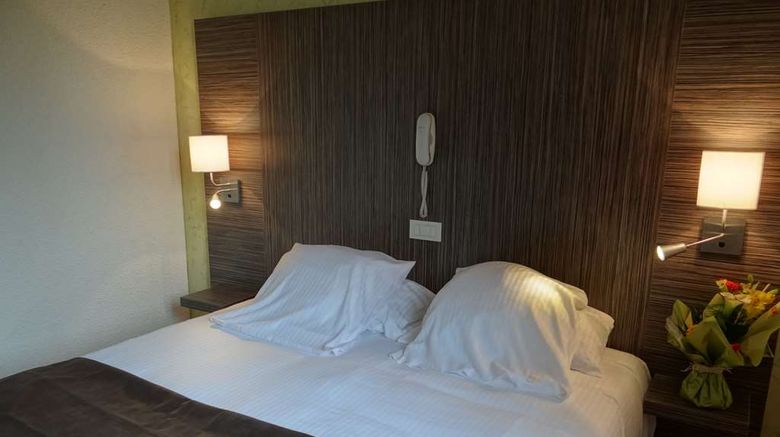 <b>Hotel des Thermes Room</b>. Images powered by <a href="https://iceportal.shijigroup.com/" title="IcePortal" target="_blank">IcePortal</a>.