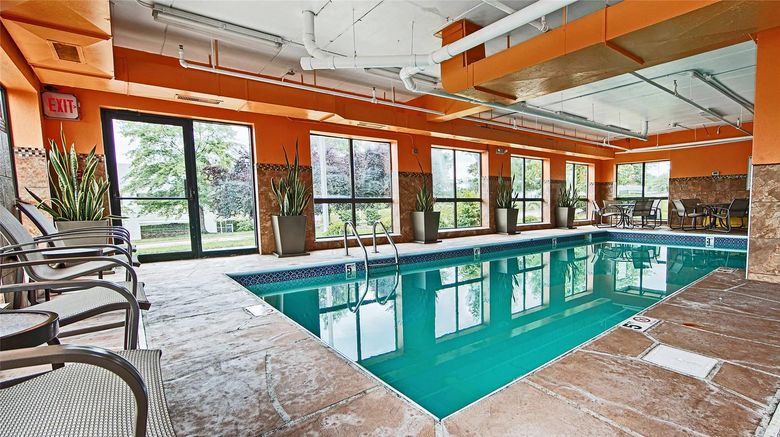 <b>Comfort Inn & Suites Copley Pool</b>. Images powered by <a href="https://iceportal.shijigroup.com/" title="IcePortal" target="_blank">IcePortal</a>.