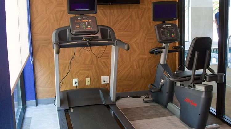 Comfort Inn & Suites NW Milwaukee Health