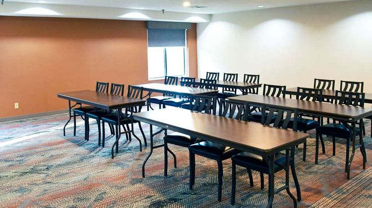 Comfort Inn & Suites NW Milwaukee Meeting