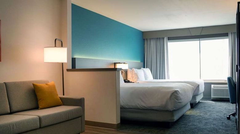 <b>Comfort Inn & Suites NW Milwaukee Suite</b>. Images powered by <a href="https://iceportal.shijigroup.com/" title="IcePortal" target="_blank">IcePortal</a>.
