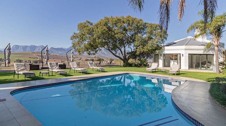 <b>The Salene Pool</b>. Images powered by <a href="https://iceportal.shijigroup.com/" title="IcePortal" target="_blank">IcePortal</a>.