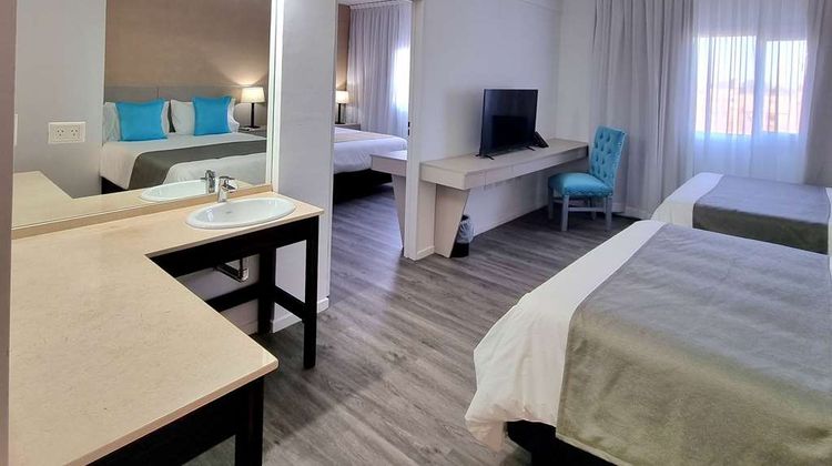 Days Inn by Wyndham Dolores Room