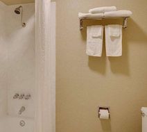 Days Inn by Wyndham Gatesville Room
