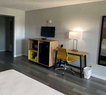 Days Inn by Wyndham Gatesville Room