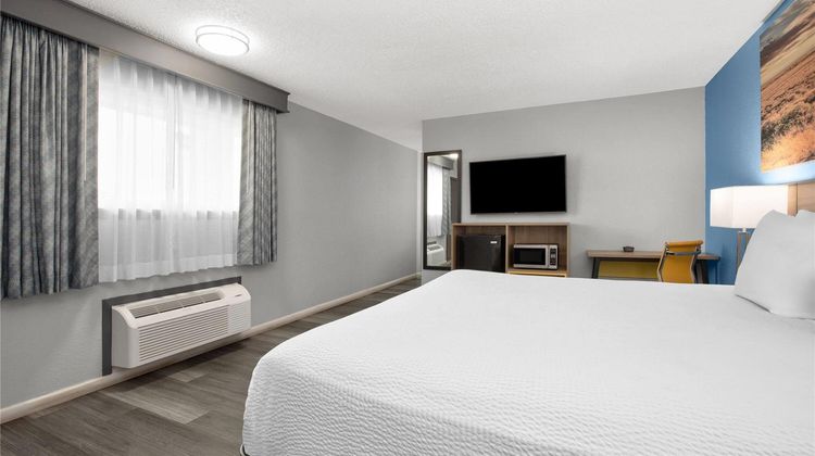Days Inn by Wyndham Gatesville Room