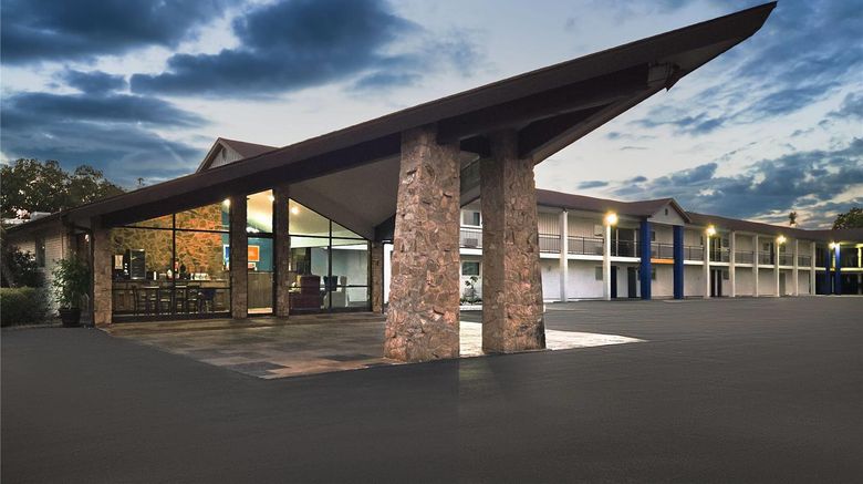 <b>Days Inn by Wyndham Gatesville Exterior</b>. Images powered by <a href="https://iceportal.shijigroup.com/" title="IcePortal" target="_blank">IcePortal</a>.