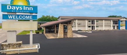 Days Inn by Wyndham Gatesville Exterior