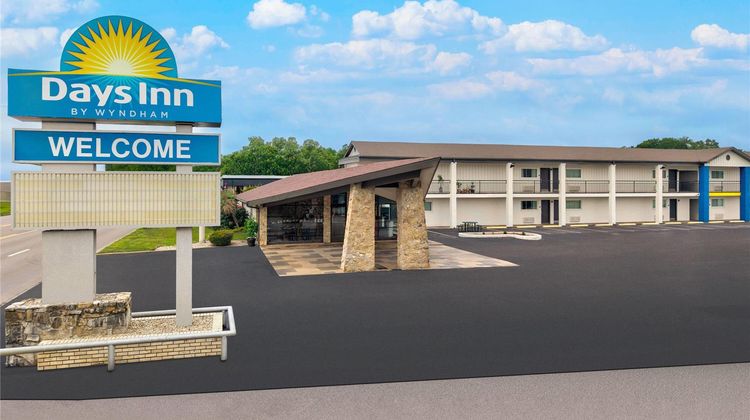Days Inn by Wyndham Gatesville Exterior
