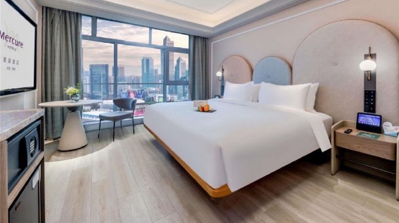 <b>Mercure Guangzhou Tianhe Sports Center Room</b>. Images powered by <a href="https://iceportal.shijigroup.com/" title="IcePortal" target="_blank">IcePortal</a>.