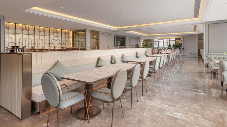 <b>Mercure Guangzhou Tianhe Sports Center Restaurant</b>. Images powered by <a href="https://iceportal.shijigroup.com/" title="IcePortal" target="_blank">IcePortal</a>.