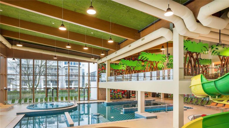 <b>Moevenpick BalaLand Resort Lake Balaton Pool</b>. Images powered by <a href="https://iceportal.shijigroup.com/" title="IcePortal" target="_blank">IcePortal</a>.