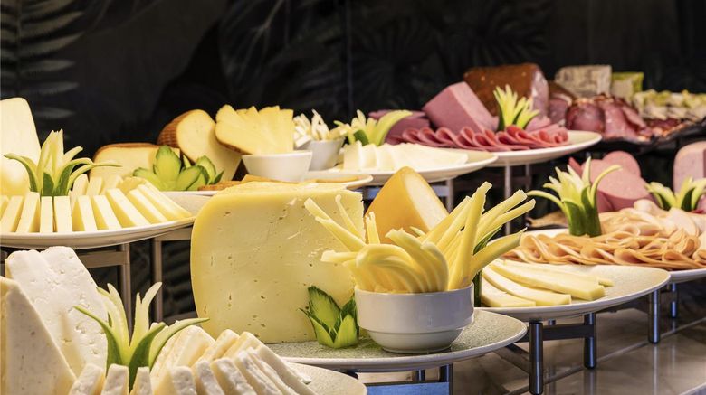 <b>Moevenpick Living Istanbul Camlivadi Restaurant</b>. Images powered by <a href="https://iceportal.shijigroup.com/" title="IcePortal" target="_blank">IcePortal</a>.