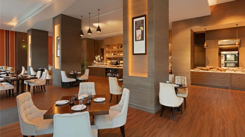 <b>Rixos Marina Abu Dhabi Restaurant</b>. Images powered by <a href="https://iceportal.shijigroup.com/" title="IcePortal" target="_blank">IcePortal</a>.