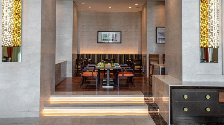 <b>Rixos Marina Abu Dhabi Restaurant</b>. Images powered by <a href="https://iceportal.shijigroup.com/" title="IcePortal" target="_blank">IcePortal</a>.