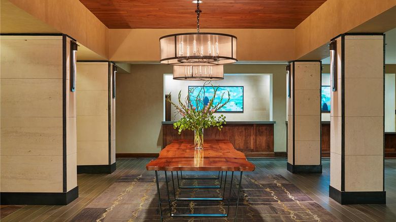 <b>DoubleTree by Hilton San Antonio Airport Lobby</b>. Images powered by <a href="https://iceportal.shijigroup.com/" title="IcePortal" target="_blank">IcePortal</a>.