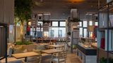 <b>IntercityHotel Berlin Airport BER T 1+2 Lobby</b>. Images powered by <a href="https://iceportal.shijigroup.com/" title="IcePortal" target="_blank">IcePortal</a>.