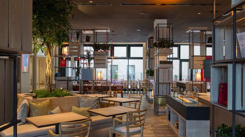 <b>IntercityHotel Berlin Airport BER T 1+2 Lobby</b>. Images powered by <a href="https://iceportal.shijigroup.com/" title="IcePortal" target="_blank">IcePortal</a>.