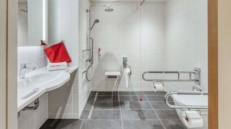 IntercityHotel Berlin Airport BER T 1+2 Room