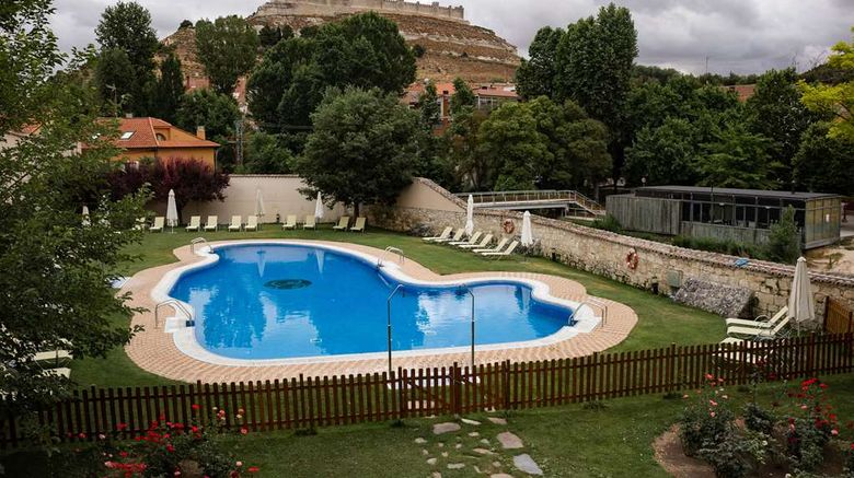 <b>Hotel Convento Las Claras Pool</b>. Images powered by <a href="https://iceportal.shijigroup.com/" title="IcePortal" target="_blank">IcePortal</a>.
