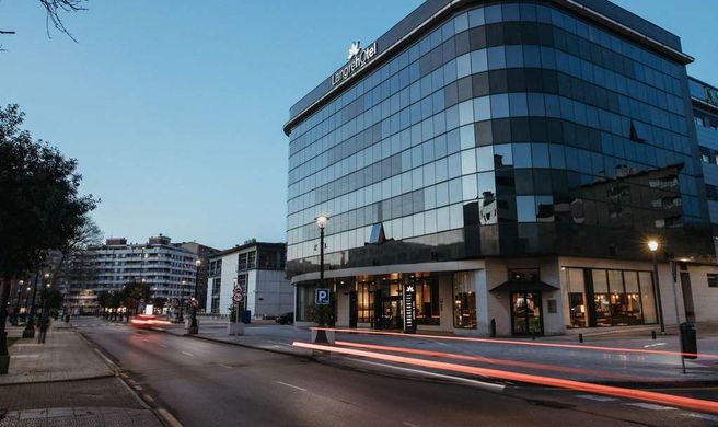 AZZ Asturias Langrehotel Exterior