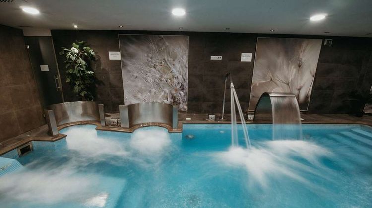 AZZ Asturias Langrehotel Spa