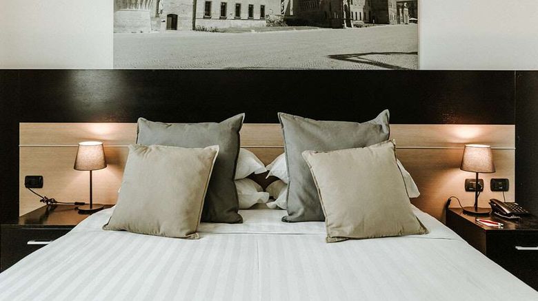 <b>Hotels Carpi Room</b>. Images powered by <a href="https://iceportal.shijigroup.com/" title="IcePortal" target="_blank">IcePortal</a>.