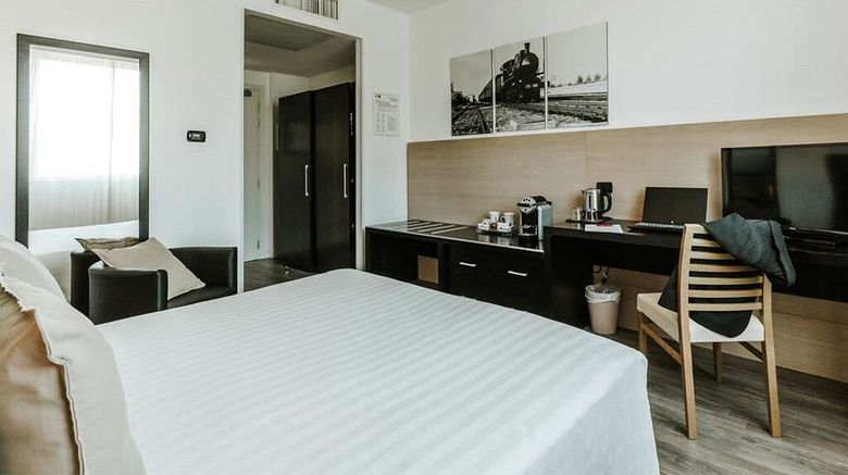 <b>Hotels Carpi Room</b>. Images powered by <a href="https://iceportal.shijigroup.com/" title="IcePortal" target="_blank">IcePortal</a>.