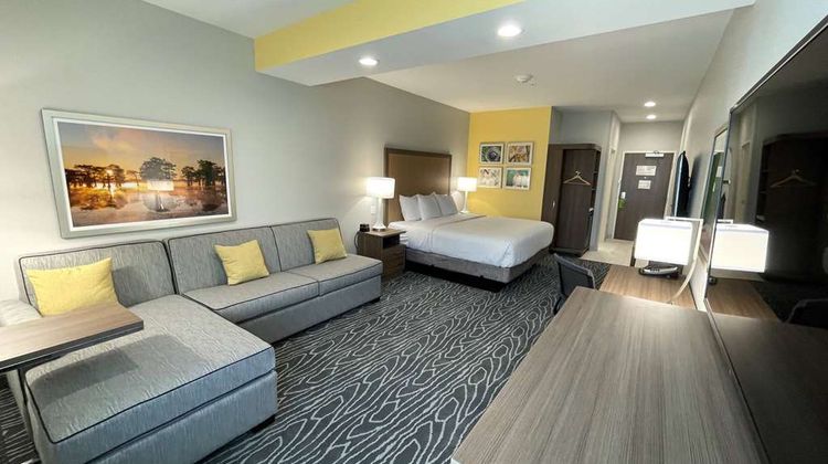La Quinta Inn & Stes by Wyndham Valdosta Room
