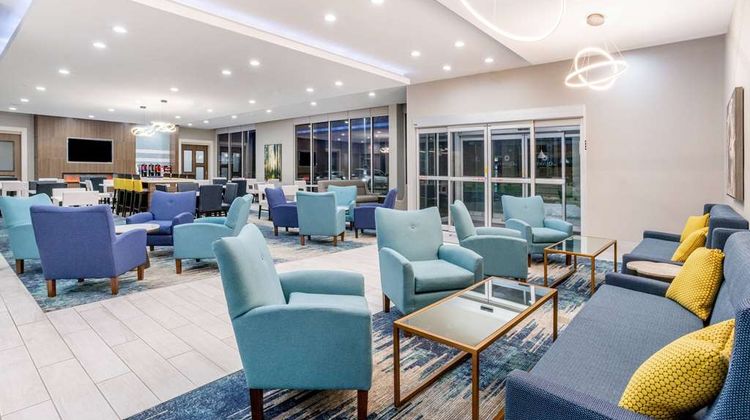 La Quinta Inn & Stes by Wyndham Valdosta Lobby