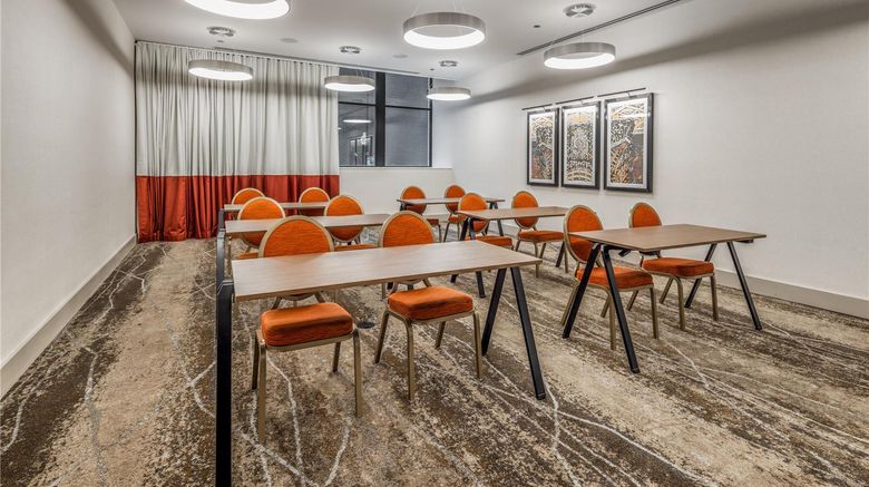 <b>Hilton Garden Inn Chicago Central Loop Meeting</b>. Images powered by <a href="https://iceportal.shijigroup.com/" title="IcePortal" target="_blank">IcePortal</a>.