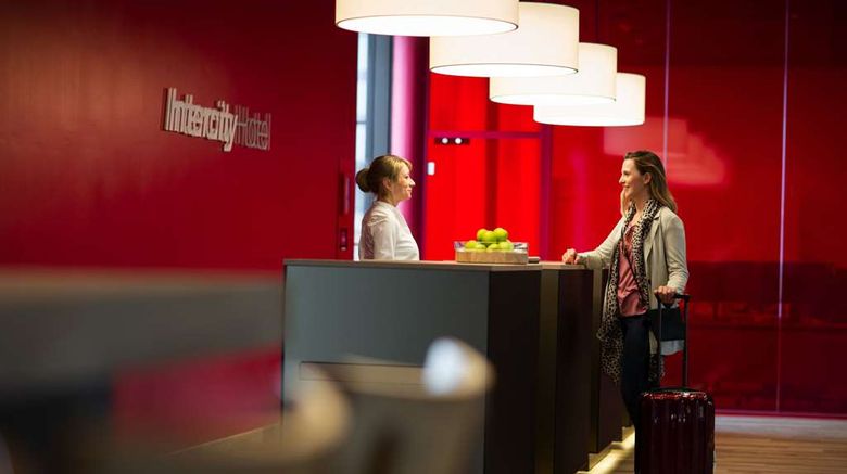IntercityHotel Geneva Lobby. Images powered by <a href="https://iceportal.shijigroup.com" target="_blank" rel="noopener">Ice Portal</a>.