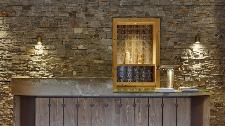 <b>Best Western Plus Pays du Mont Blanc Lobby</b>. Images powered by <a href="https://iceportal.shijigroup.com/" title="IcePortal" target="_blank">IcePortal</a>.