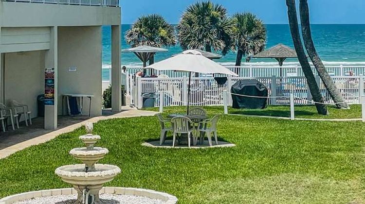 Ocean Court Motel Exterior