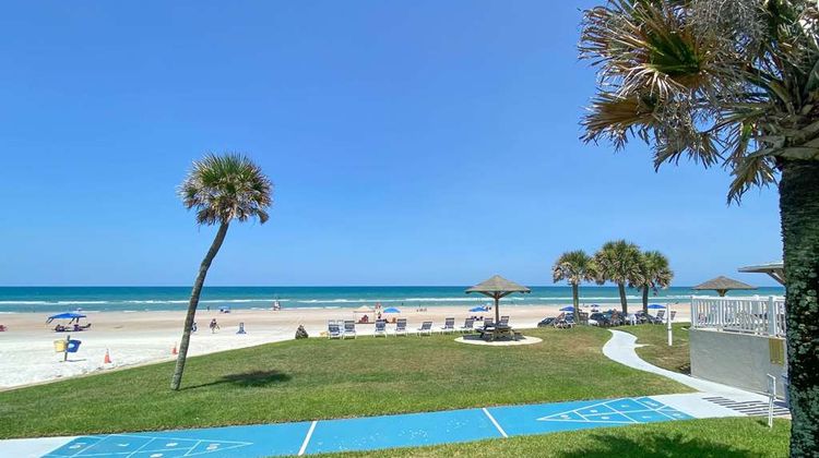 Ocean Court Motel Beach