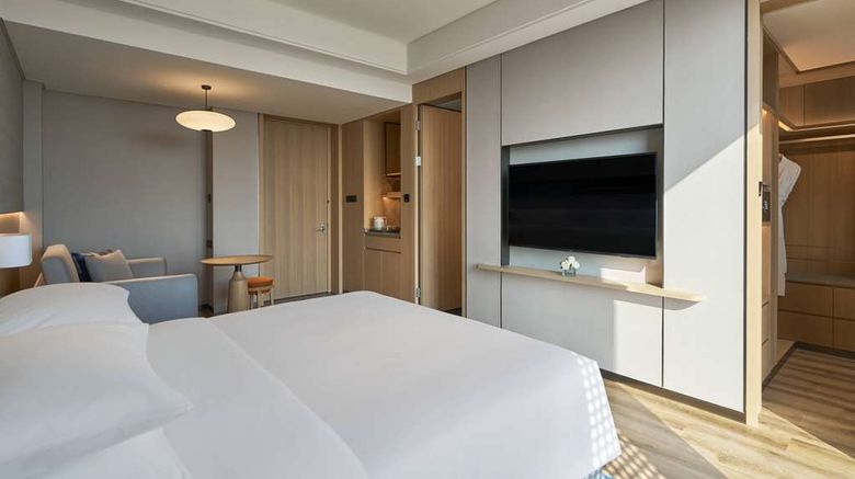 <b>Hyatt Place Huangshan Train Station Room</b>. Images powered by <a href="https://iceportal.shijigroup.com/" title="IcePortal" target="_blank">IcePortal</a>.